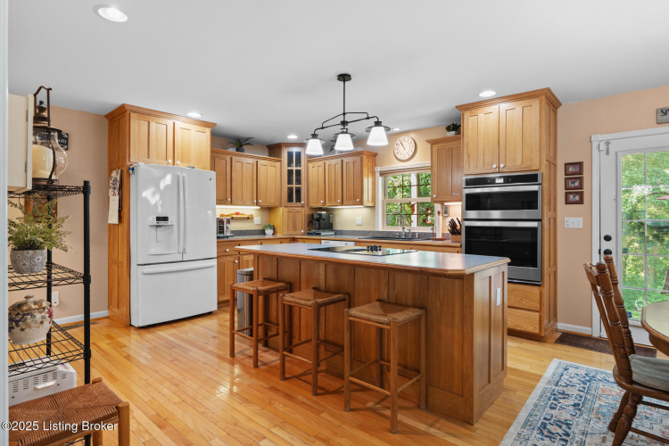 Listing Image 13