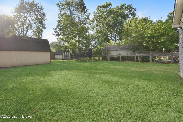 Listing Image 18