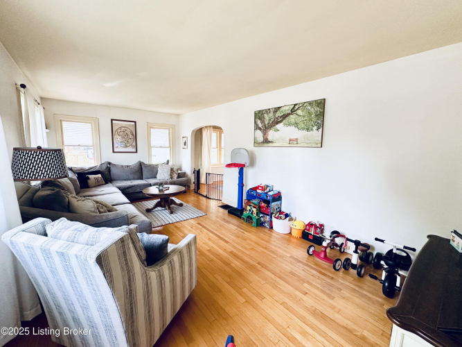 Listing Image 38