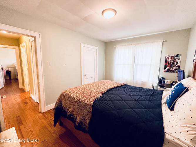 Listing Image 41