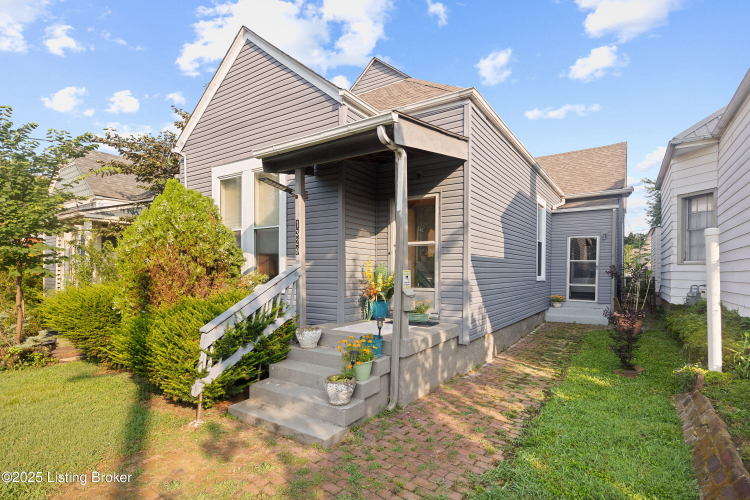 Listing Image 3