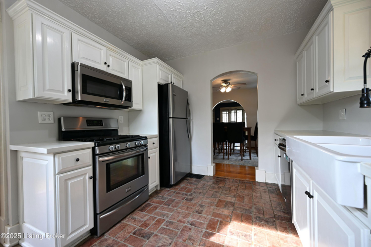 Listing Image 21