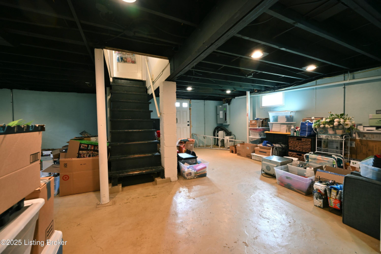 Listing Image 37