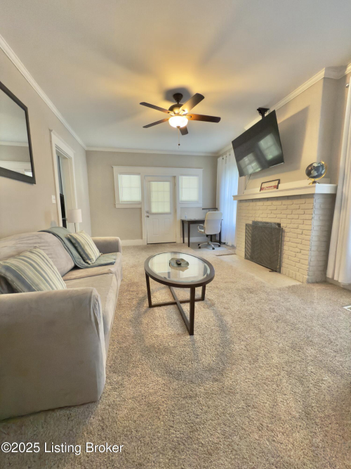 Listing Image 8