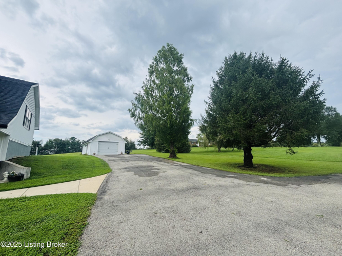 Listing Image 42