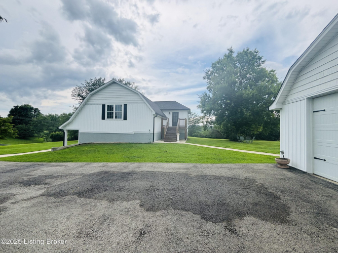 Listing Image 43