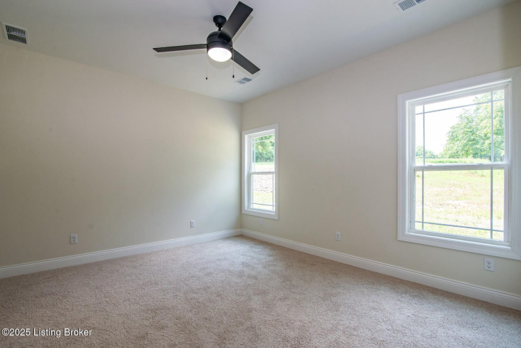 Listing Image 26