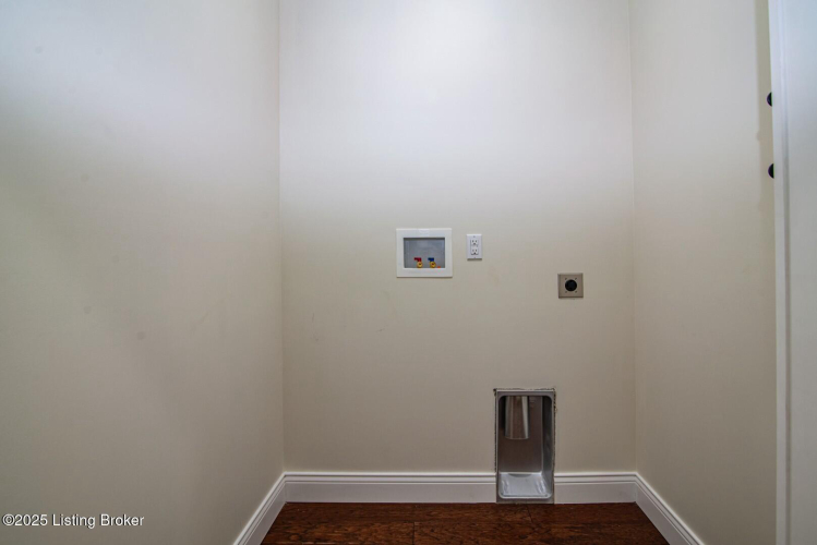 Listing Image 30