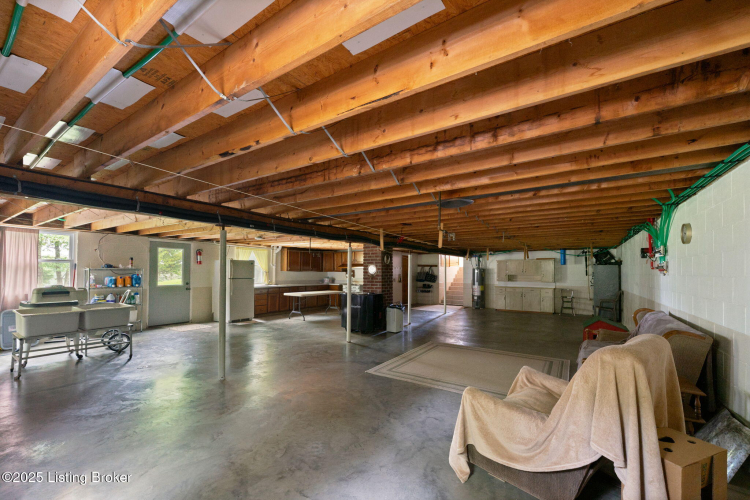 Listing Image 41