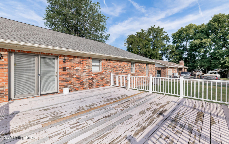 Listing Image 17
