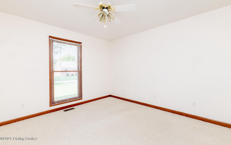 Listing Image 50