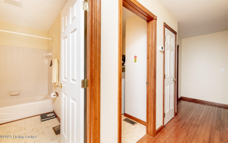 Listing Image 58