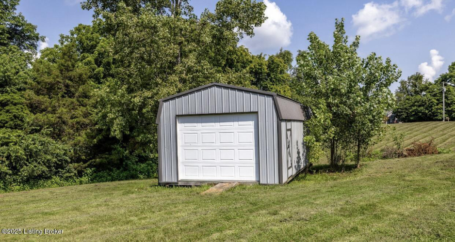 Listing Image 32