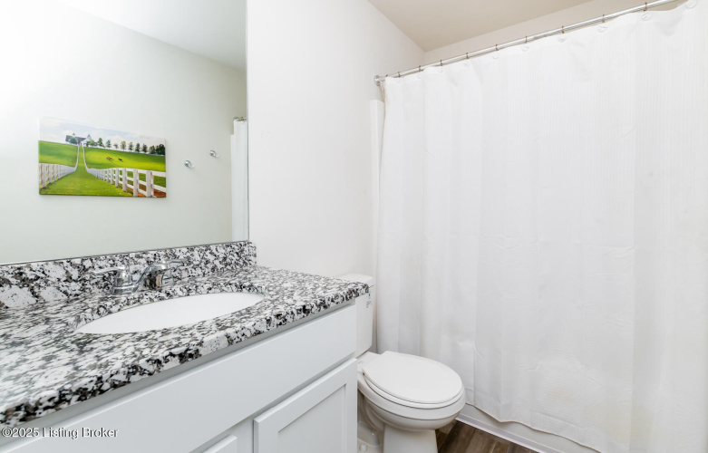 Listing Image 82