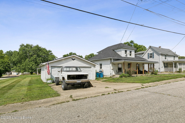 Listing Image 3
