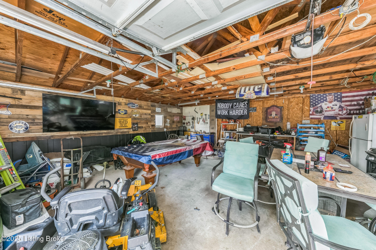 Listing Image 28