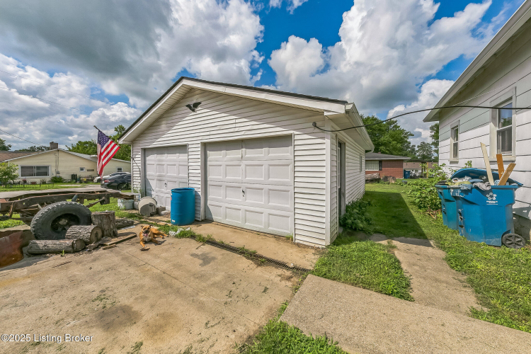 Listing Image 5
