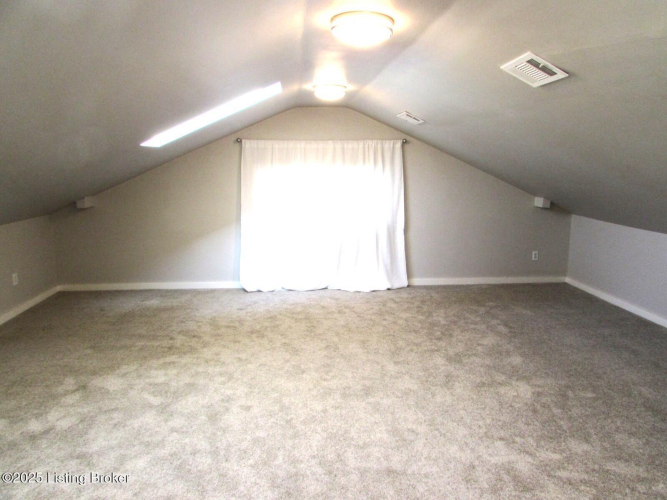 Listing Image 24