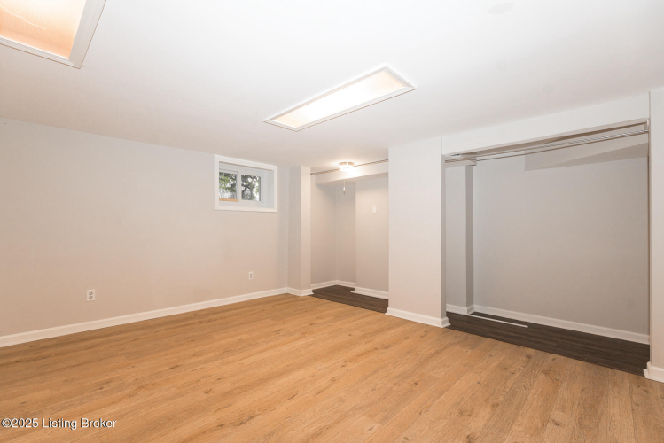 Listing Image 30