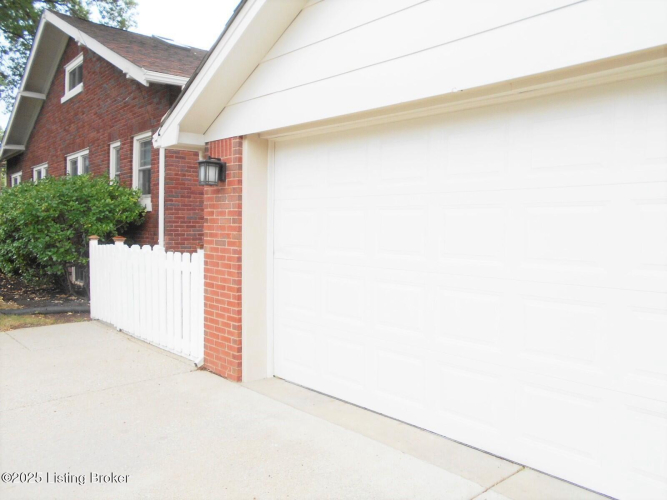 Listing Image 40