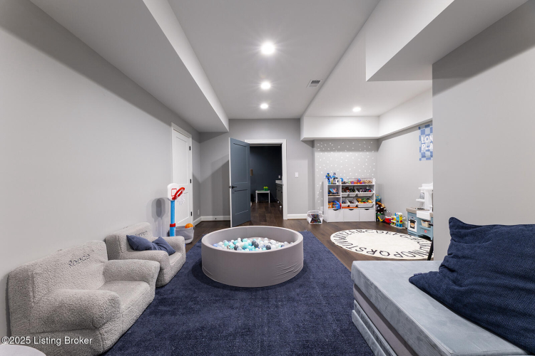 Listing Image 56