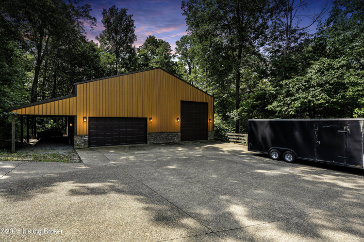 Listing Image 82