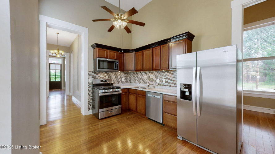 Listing Image 13