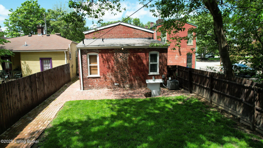 Listing Image 41