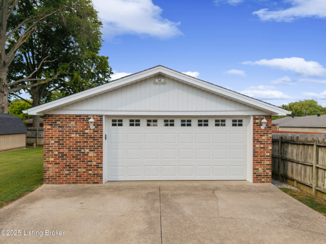 Listing Image 32