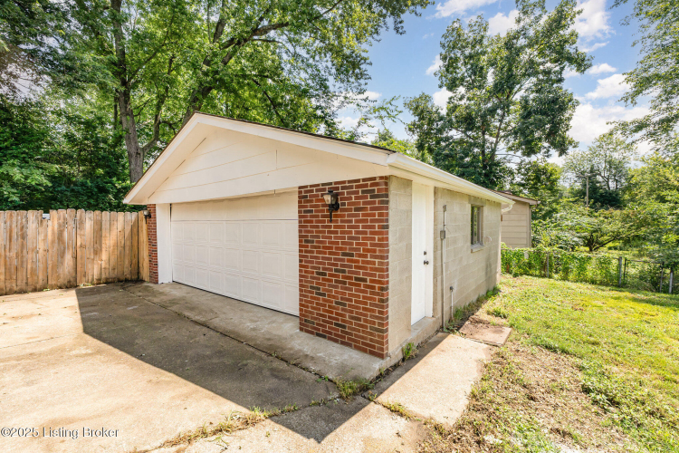 Listing Image 27