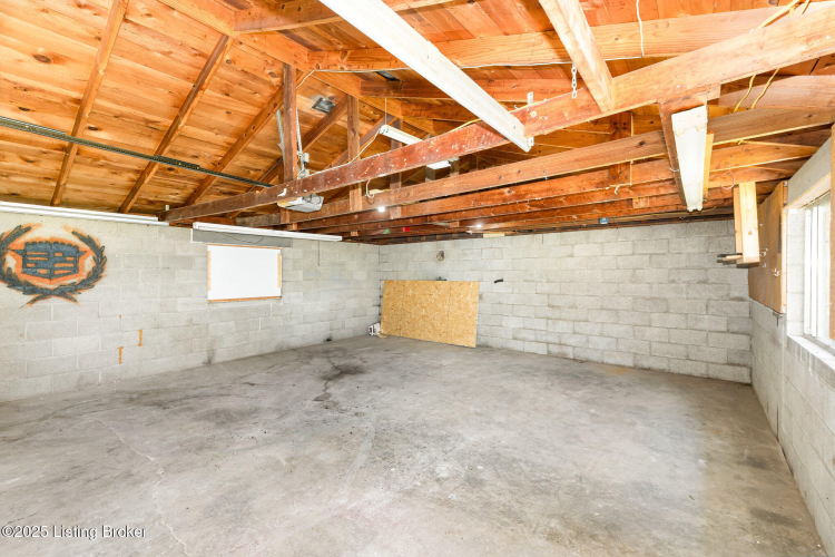 Listing Image 28