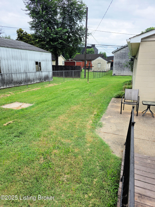 Listing Image 11