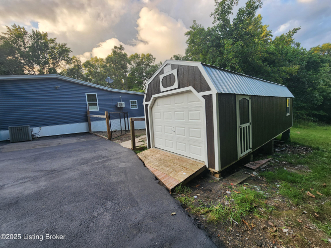 Listing Image 59
