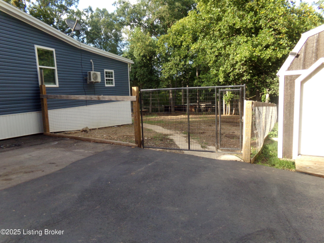 Listing Image 61