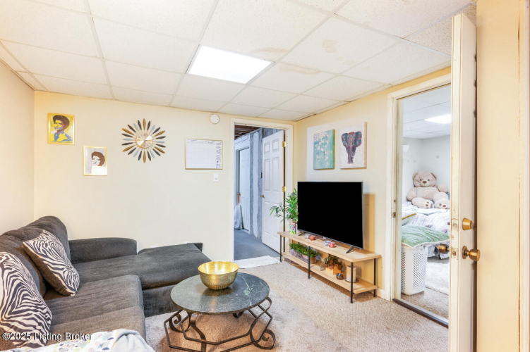 Listing Image 25