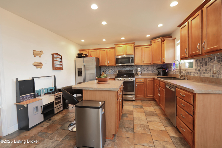 Listing Image 15