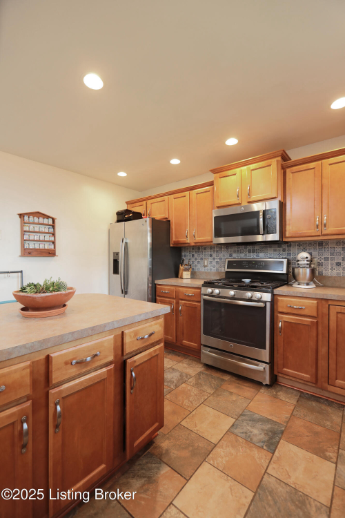Listing Image 18