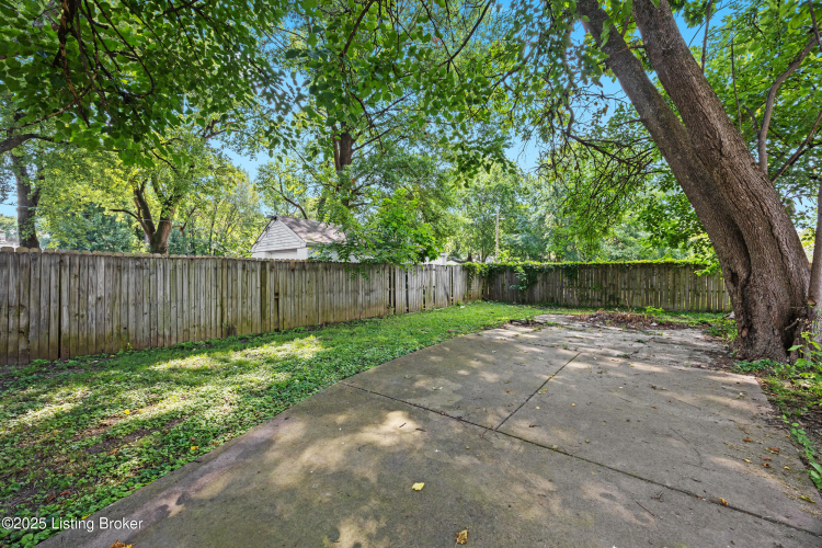 Listing Image 24