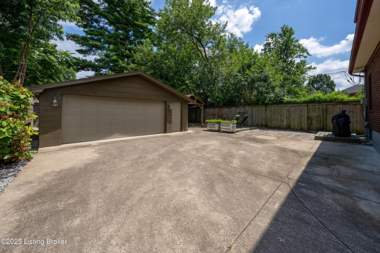 Listing Image 47