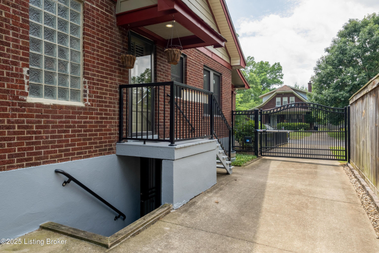 Listing Image 54