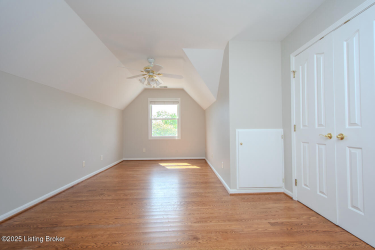Listing Image 58