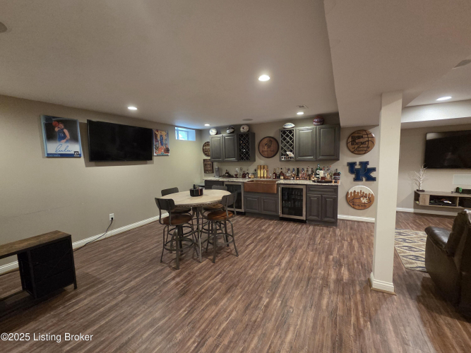 Listing Image 53