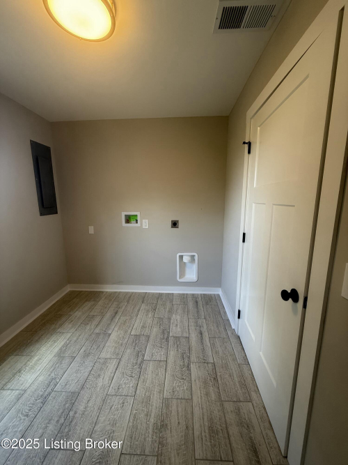 Listing Image 53