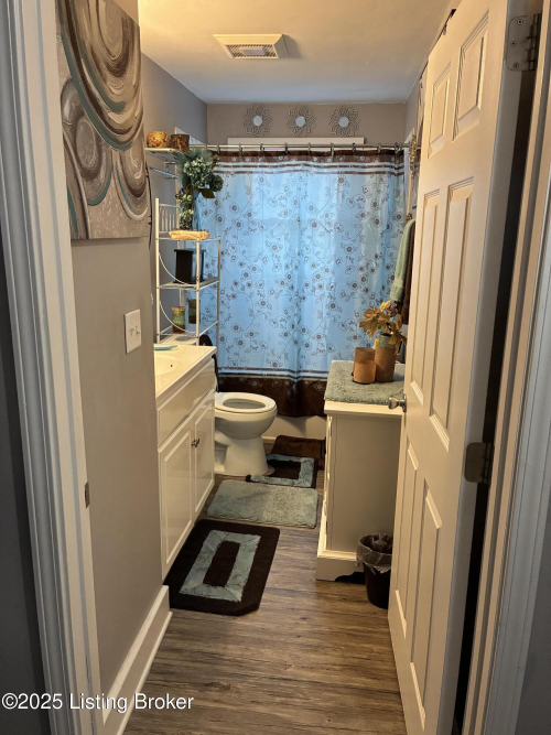 Listing Image 12