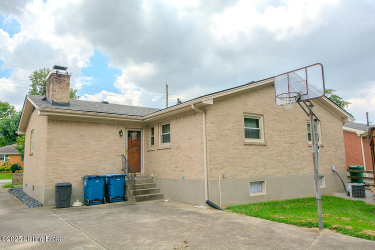 Listing Image 37