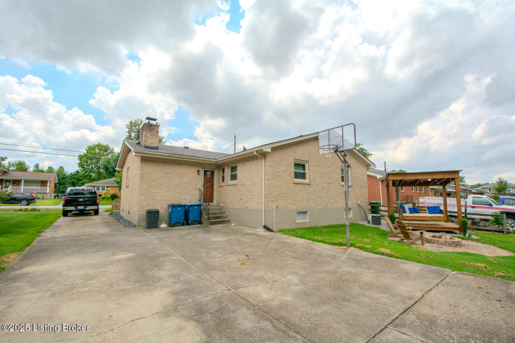 Listing Image 41