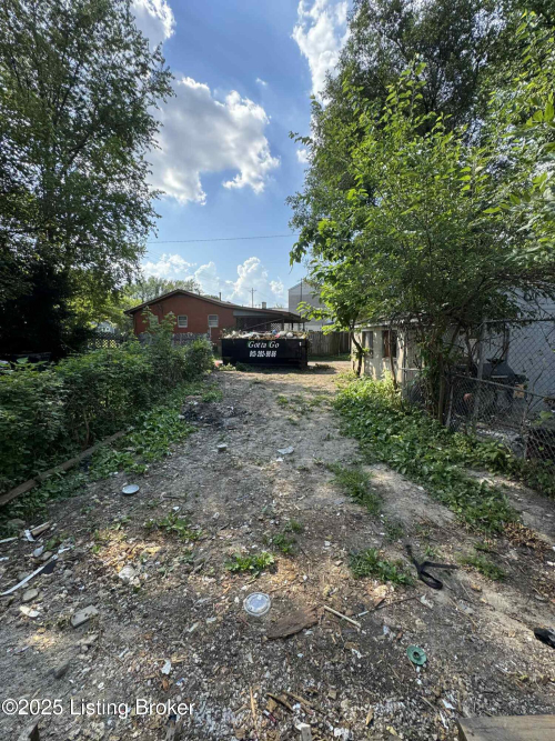 Listing Image 18