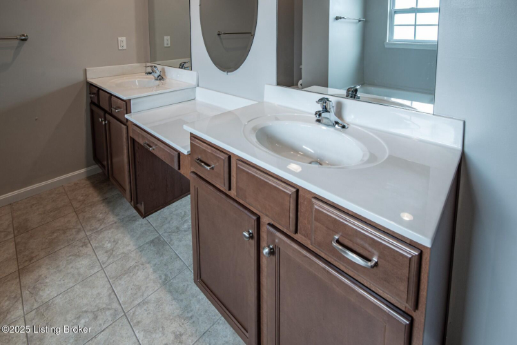 Listing Image 51