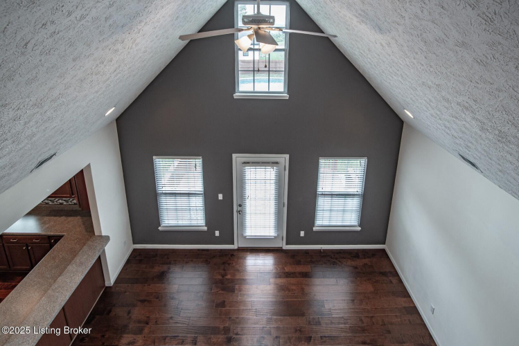 Listing Image 55