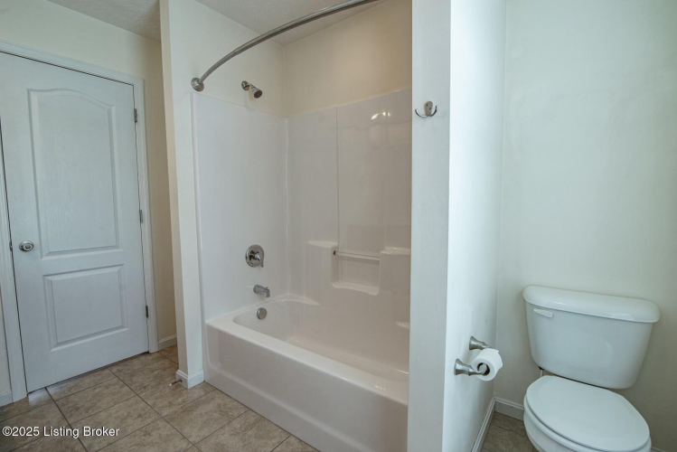Listing Image 71